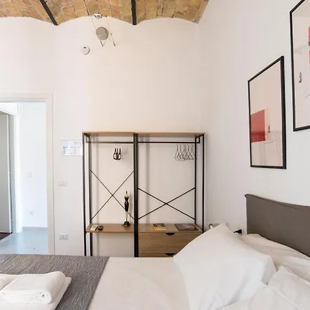 Half Palace, Relaxing Apartment In Rome San Lorenzo-3